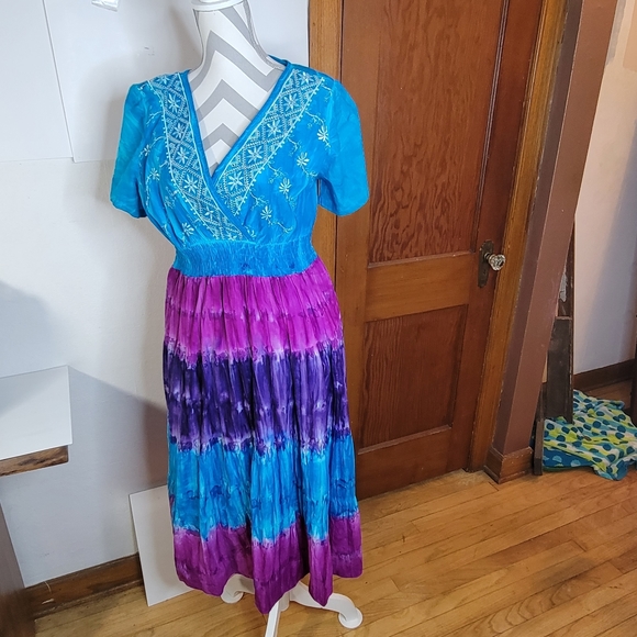 Phases Women's 100% Cotton Tie Dyed V-neck Embordered Dress size Med - Picture 2 of 9